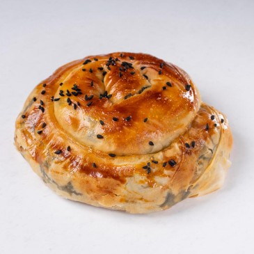 EL AÇMASI ISPANAKLI PEYNİRLİ GÜL BÖREĞİ